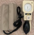 vintage-pi-peer-sphygmomanometer-with-arm-cuff-and-pouch-small-1