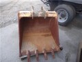 3-caterpillar-backhoe-bucket-small-3