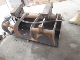 skid-steer-grapple-bucket