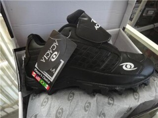 acacia-football-cleats-shoes