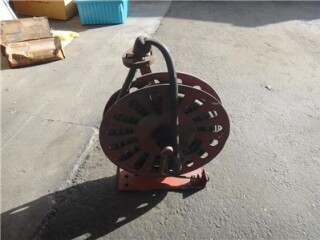 antique-air-hose-reel