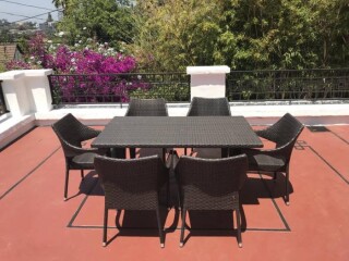 outdoor-dining-set
