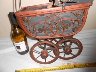 antique-baby-doll-buggy