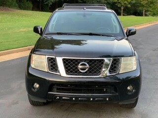 2011-nissan-patfinder-le