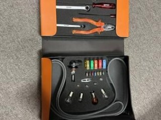 ferrari-manuals-and-tool-kit