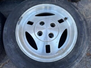 trx-ford-mustang-foxbody-metric-sized-wheels-old-tires-4-on-108mm