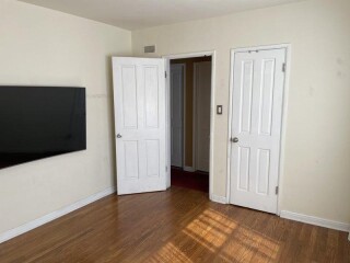 apartment-share-beverly-hills-90035