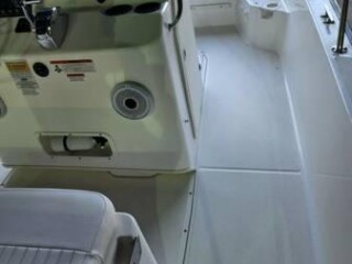 2012-boston-whaler-21-montauk