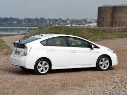 2011-prius-iii-four-door-hatchback-in-excellent-condition