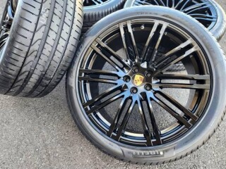21-porsche-macan-gts-wheels-and-tires