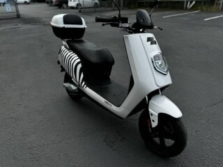 2020-elyx-smart-dazz-emoped