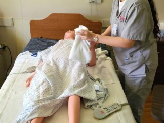 start-a-high-demand-career-in-nursing-in-la-sisucare-cna