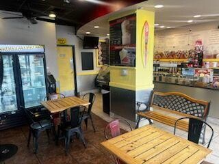 premiere-location-cold-stone-creamery-for-sale