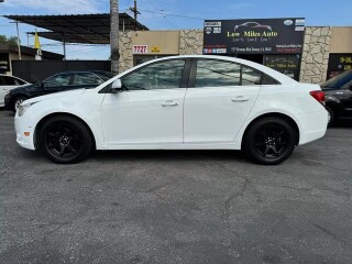 2012-chevrolet-cruze-lt-sedan-4d