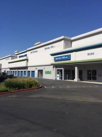 storage-etc-premier-self-storage-big-0