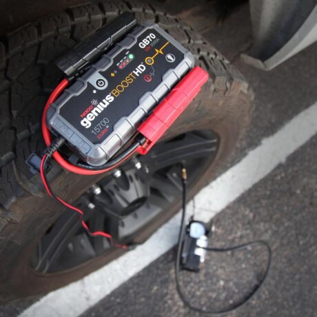 ultrasafe-lithium-jump-starter-2000-amps-big-5