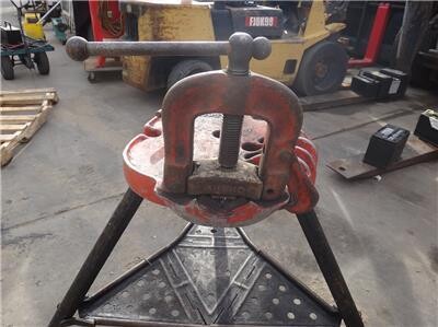 ridgid-vises-40a-portable-tristand-big-1
