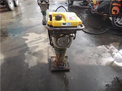 wacker-neuson-model-ds70-diesel-rammer-or-jumping-jack-vibratory-big-3