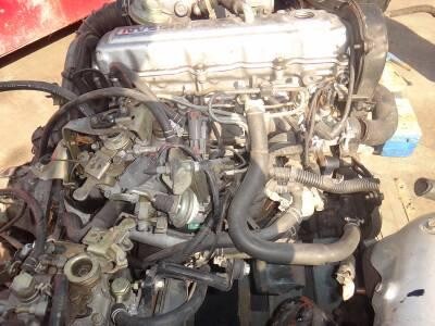 nissan-engine-4-cylinder-big-2