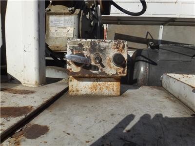 1996-chevy-utility-truck-w-crane-and-air-compressor-big-8