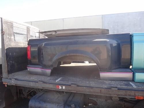 ford-flareside-bed-with-hood-big-3