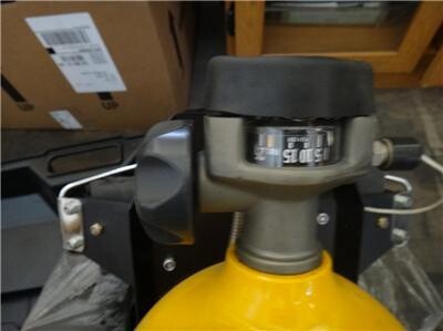 north-ctcdot-oxygen-tank-w-case-big-4