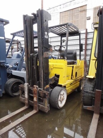 clark-forklift-big-9