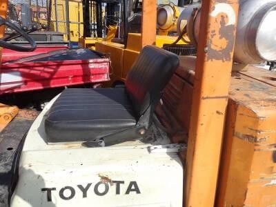 toyota-fgc-35-7000lbs-forklift-big-7