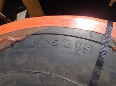 4-new-millennium-solid-pneumatic-forklift-tire-825x15-big-1