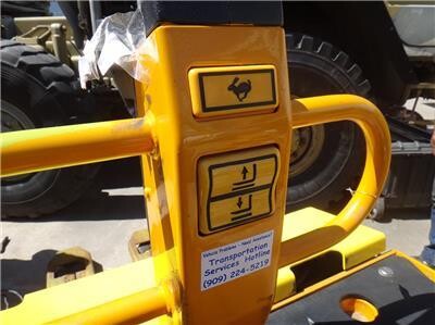 clark-hwp60e-pallet-jack-forklift-6000-lbs-cap-big-6