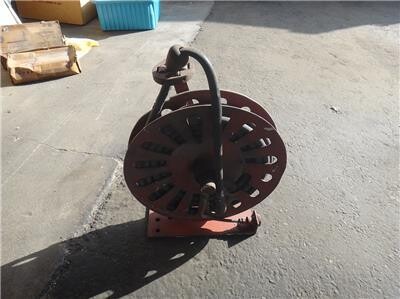 antique-air-hose-reel-big-0