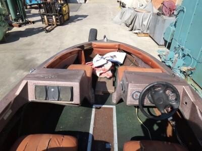 skeelter-r-90-boat-with-trailer-big-5