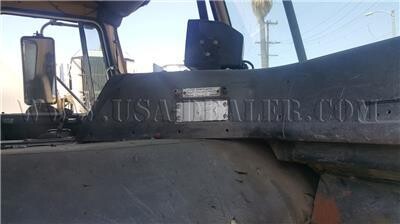 1993-volvo-wcl-front-trash-truck-big-3