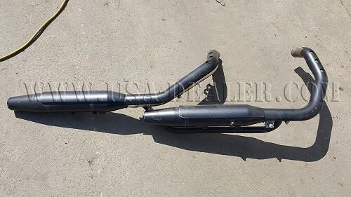 harley-davidson-black-exhaust-64900370-big-2