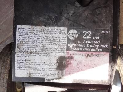 air-actuated-hydraulic-trolley-jack-big-1