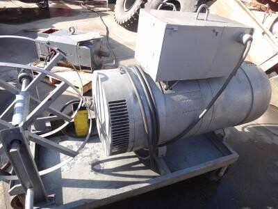 torpedo-lincoln-arc-welder-sae-300-big-6