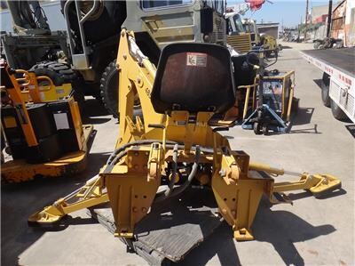 bradco-backhoe-model-485-big-6