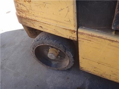 hyster-h60xl-6000-lbs-forklift-big-5