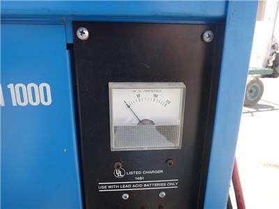 clark-hwp60e-pallet-jack-forklift-6000-lbs-cap-big-2