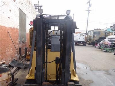 caterpillar-t80d-8000-lbs-forklift-big-7