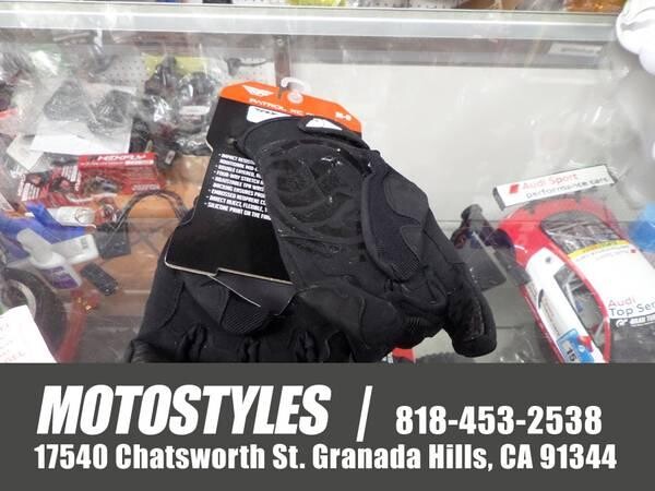 motorcycle-gloves-big-0