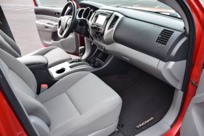2013-toyota-tacoma-double-cab-sr5-4x4-big-1