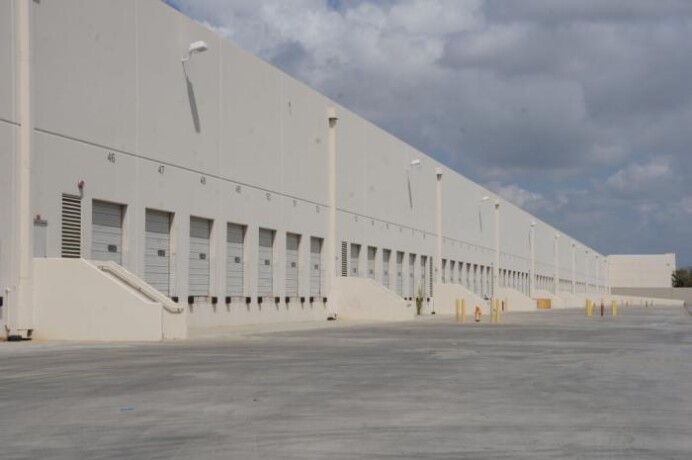 custom-warehouse-space-big-1