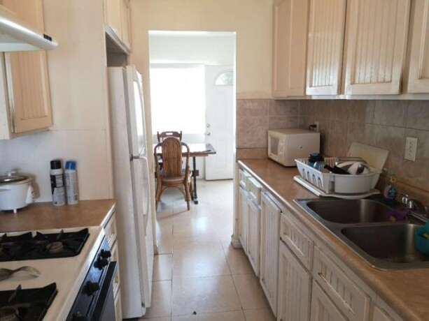 2-rooms-for-rent-in-pomona-big-6