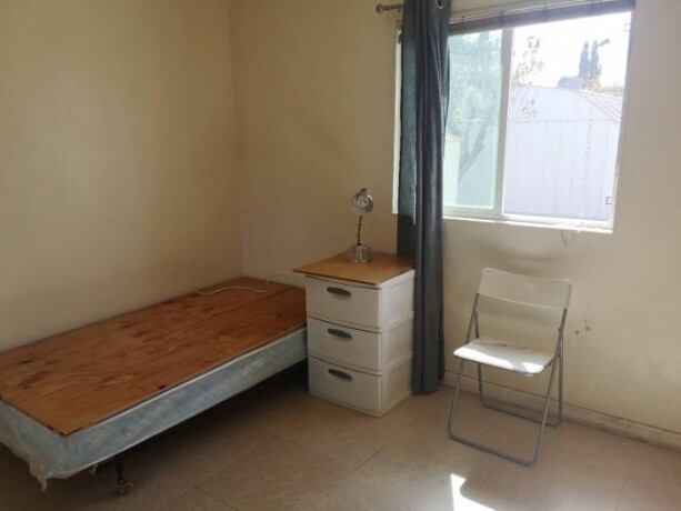 2-rooms-for-rent-in-pomona-big-5
