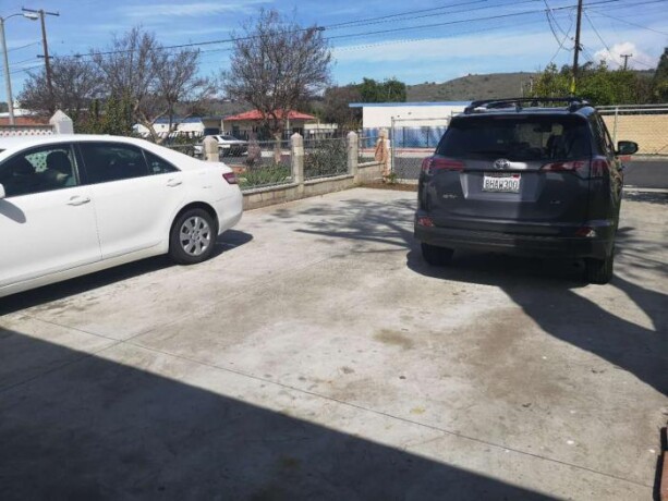 2-rooms-for-rent-in-pomona-big-1