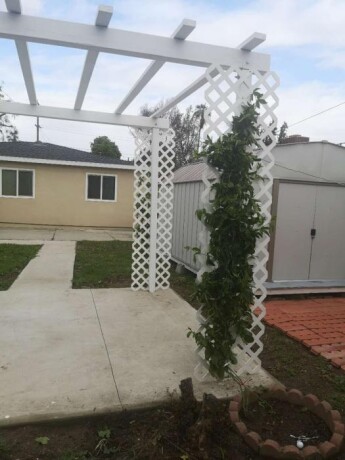 2-rooms-for-rent-in-pomona-big-0
