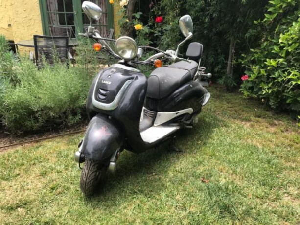 2008-zhong-scooter-big-1