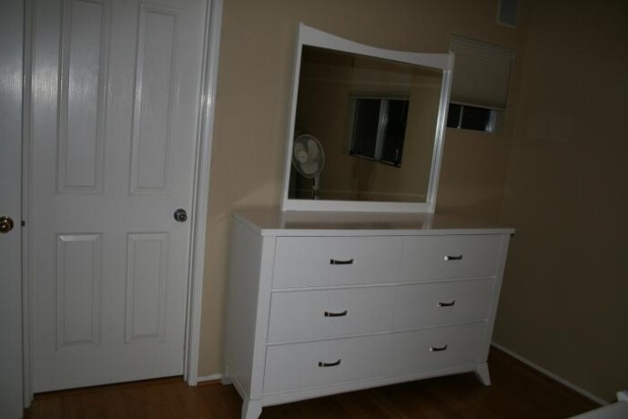 almost-brand-new-bedroom-set-big-0