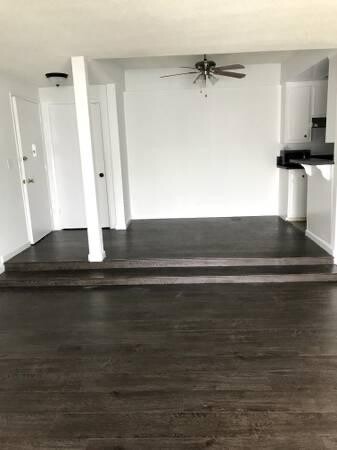 gorgeous-split-level-two-bedroom-big-7